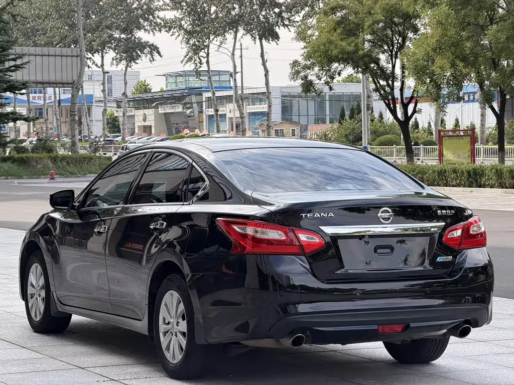 Nissan Teana — миниатюра 4