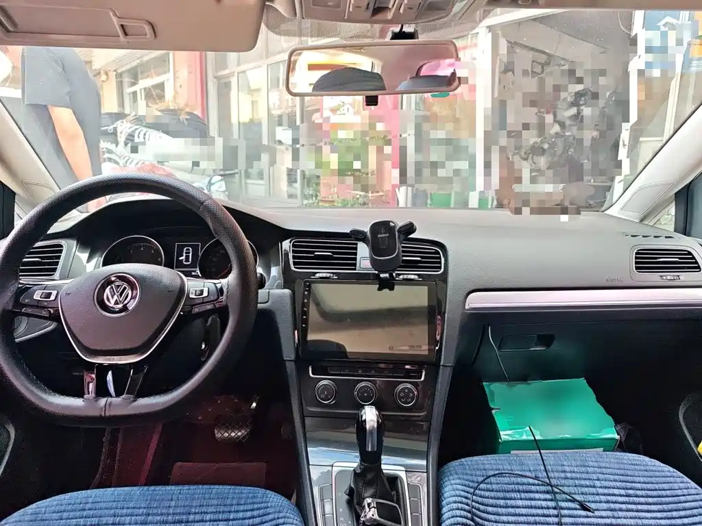 Volkswagen Golf — миниатюра 10
