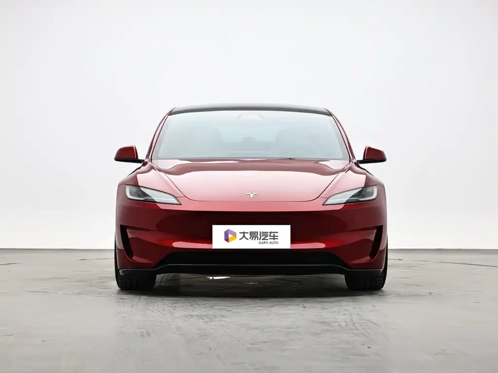 Tesla Model 3 — миниатюра 2