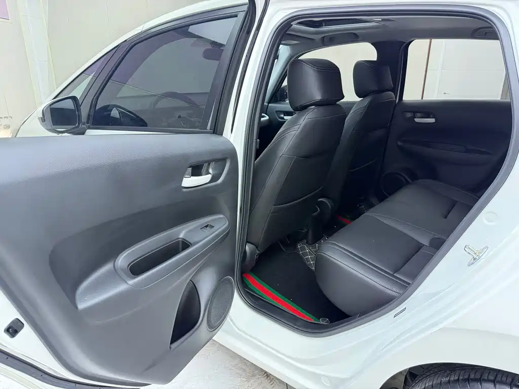 Honda Fit — миниатюра 15