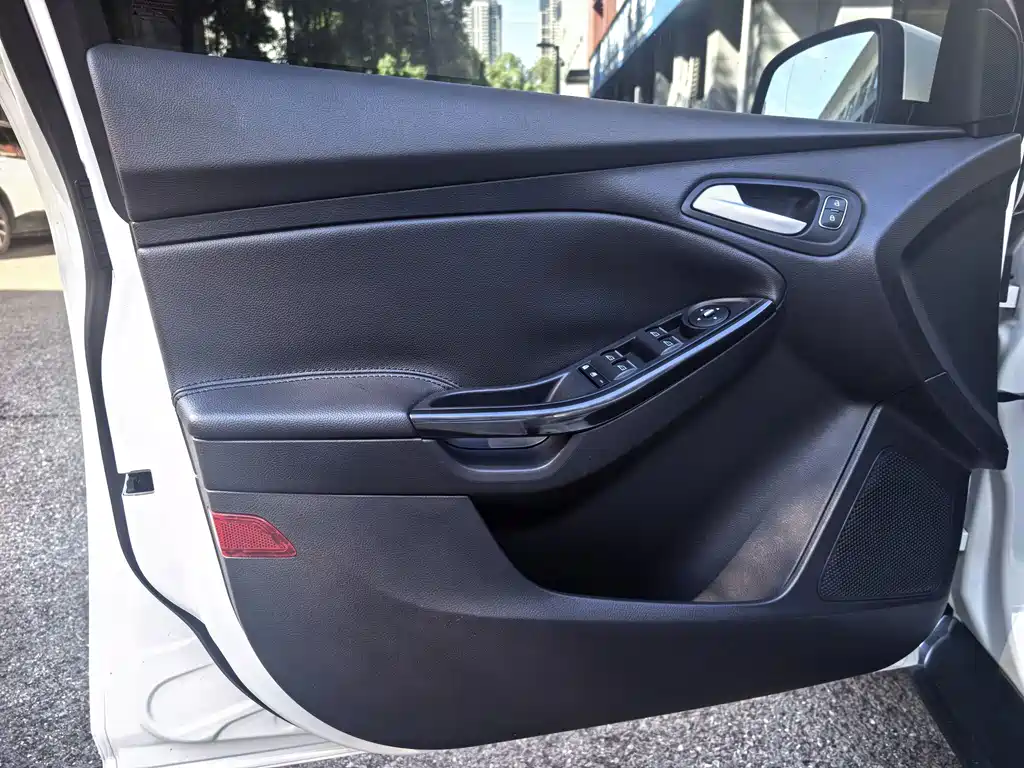 Ford Focus — миниатюра 17