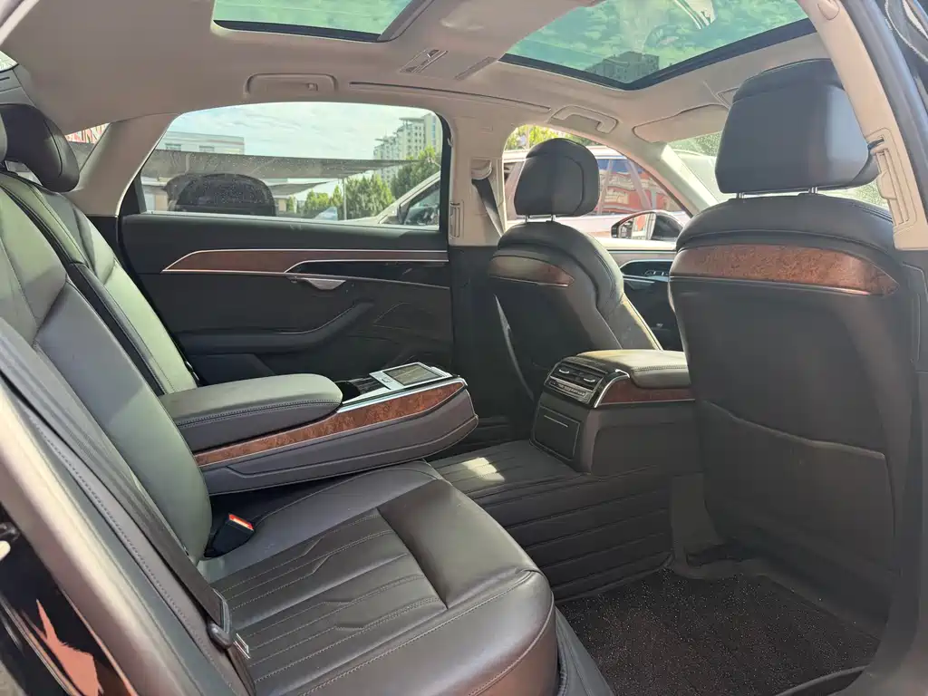 Audi A8 — миниатюра 13