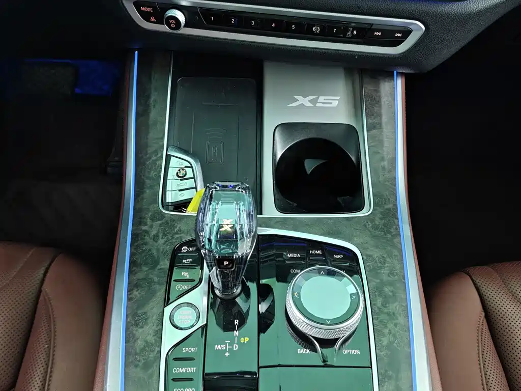 BMW X5 — миниатюра 9