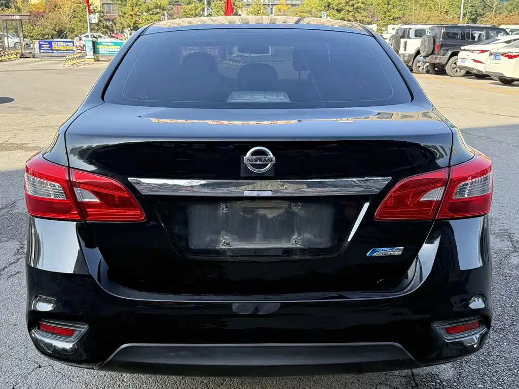 Nissan Sylphy — миниатюра 8