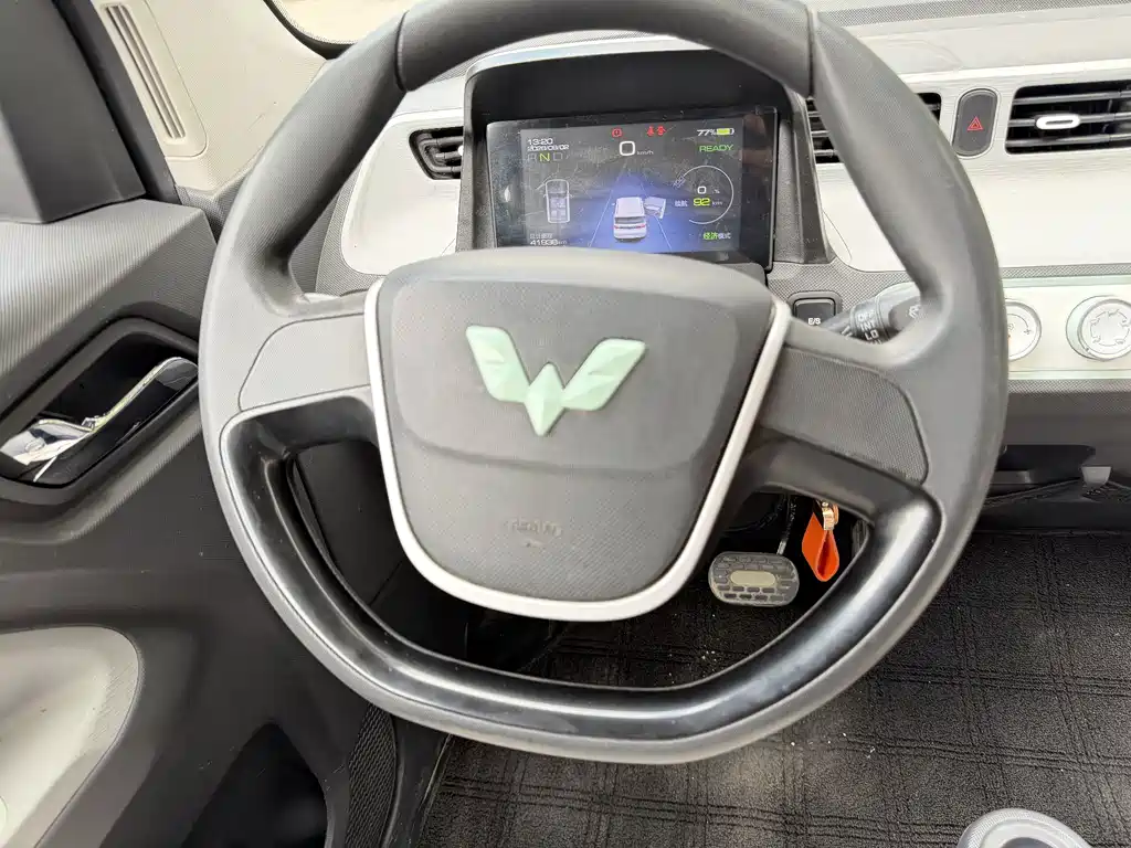 Wuling MINIEV — миниатюра 12