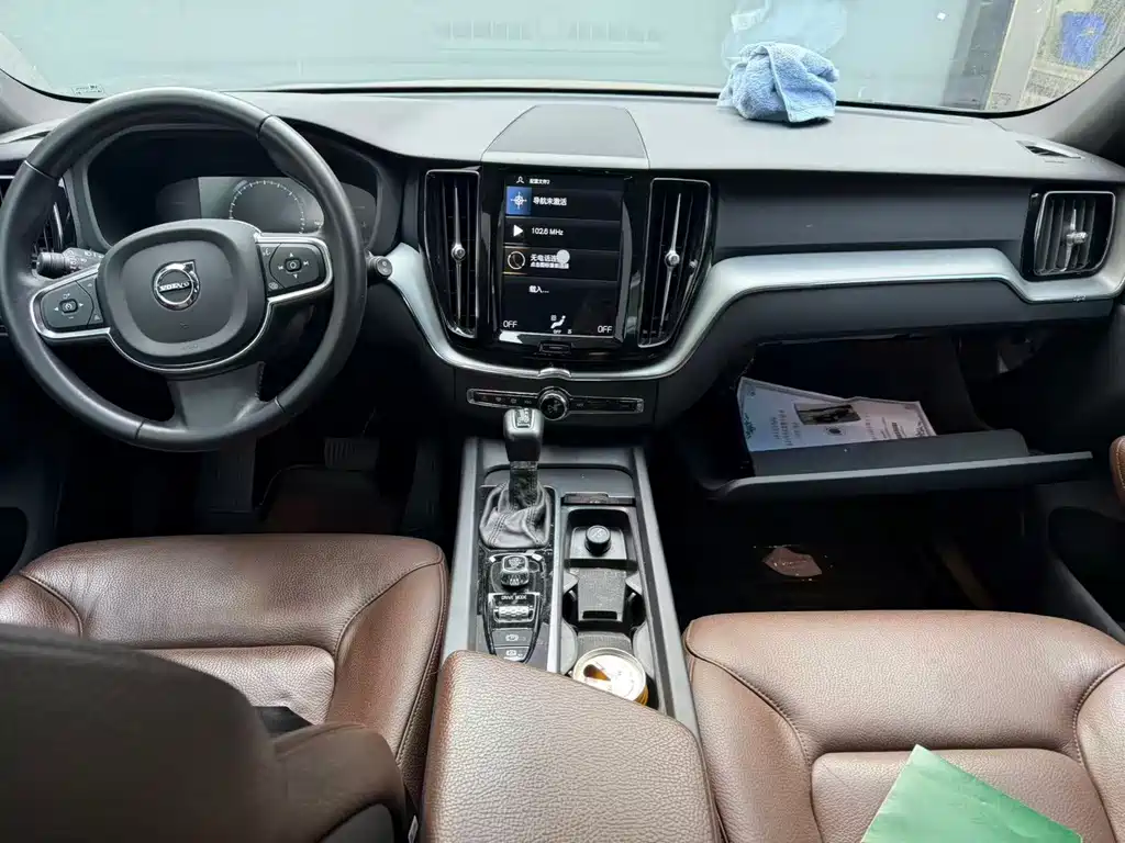 Volvo XC60 — миниатюра 6