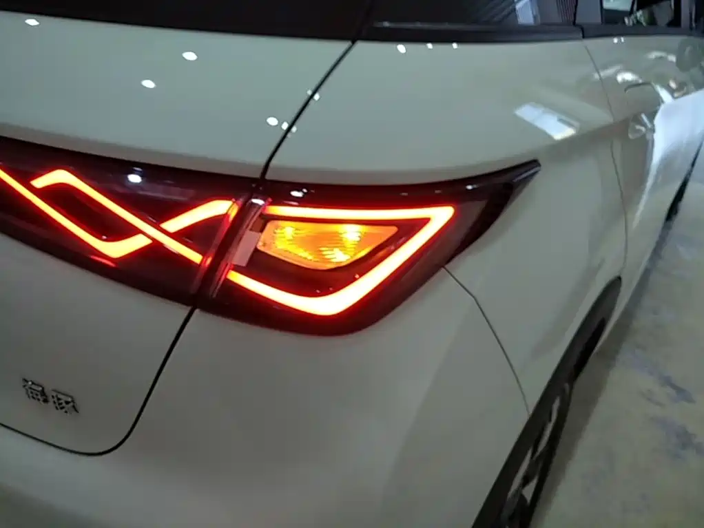 BYD Dolphin — миниатюра 8