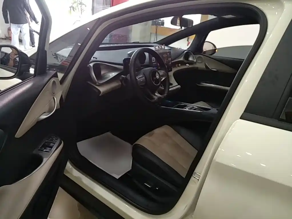 BYD Dolphin — миниатюра 16
