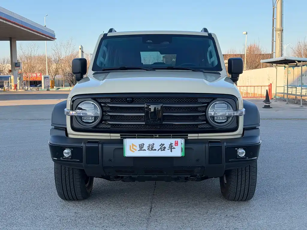 TANK TANK 300 NEW ENERGY