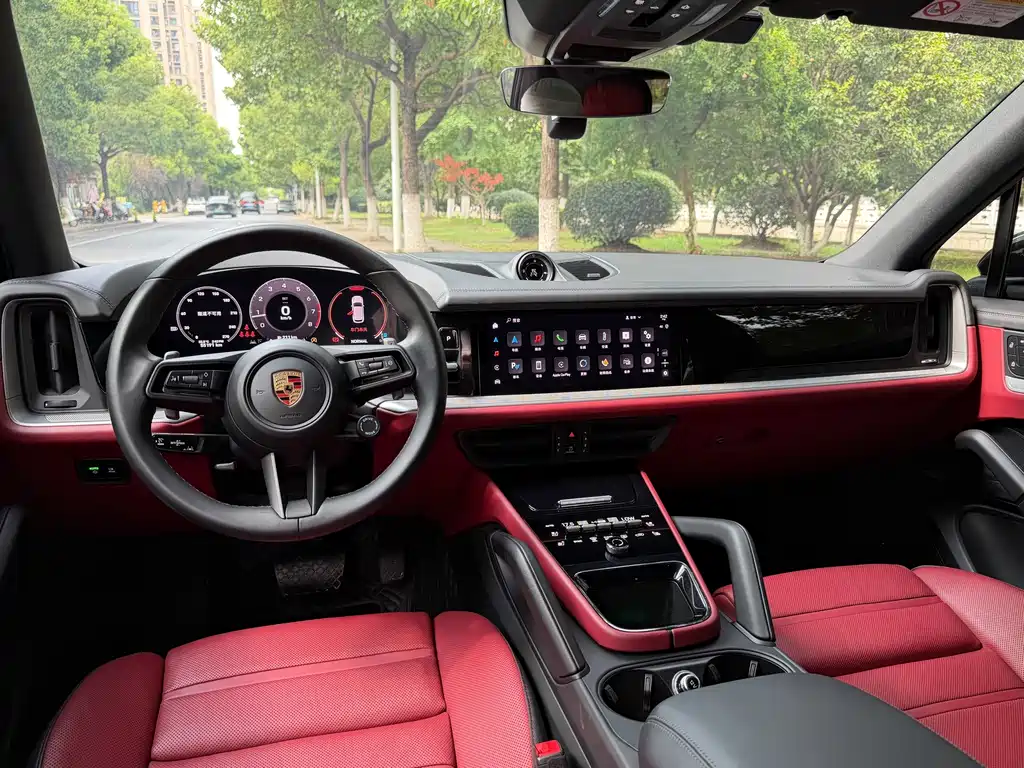 Porsche Cayenne — миниатюра 17