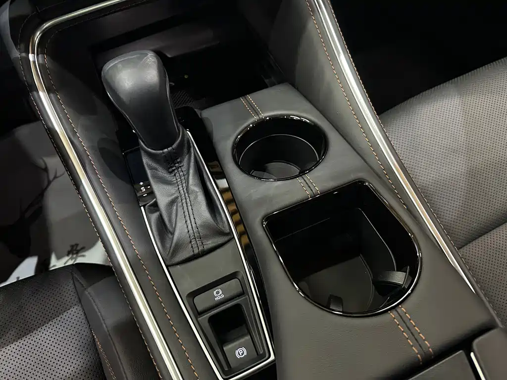 Toyota Avalon — миниатюра 10