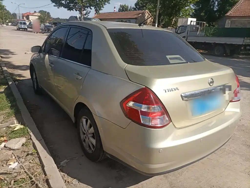 Nissan Tiida — миниатюра 5