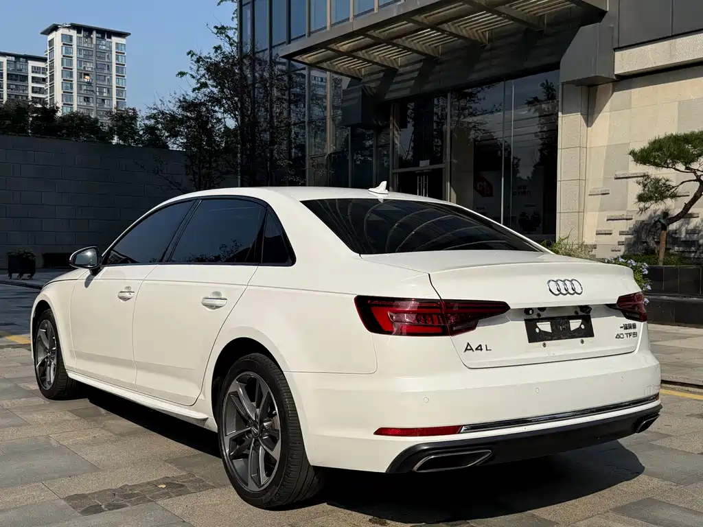 Audi A4L — миниатюра 6
