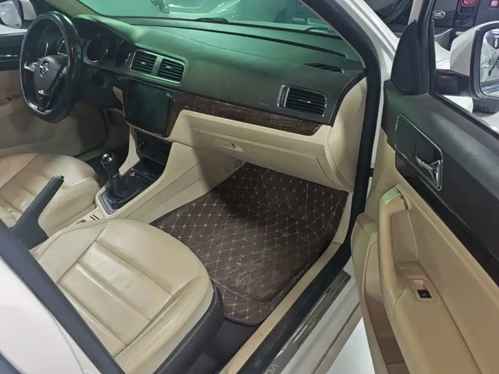 Volkswagen Lavida — миниатюра 9