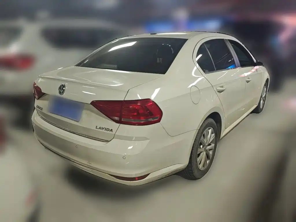Volkswagen Lavida — миниатюра 10