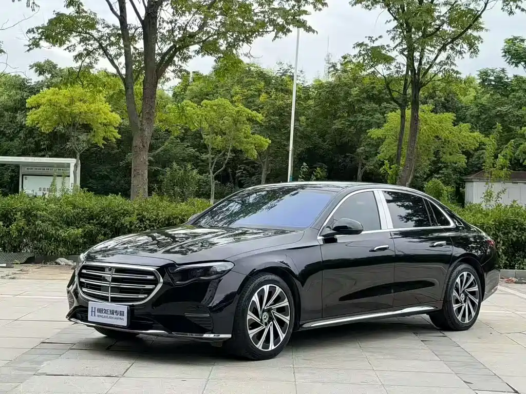 Mercedes-Benz E-Class — миниатюра 2