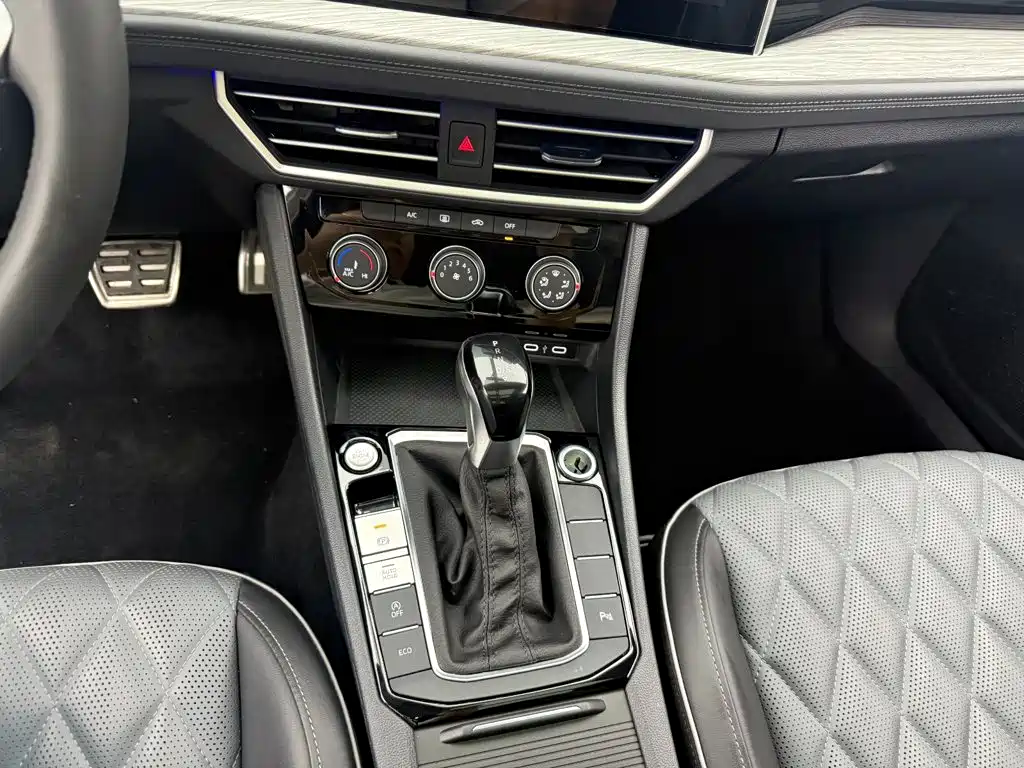 Volkswagen Sagitar — миниатюра 13