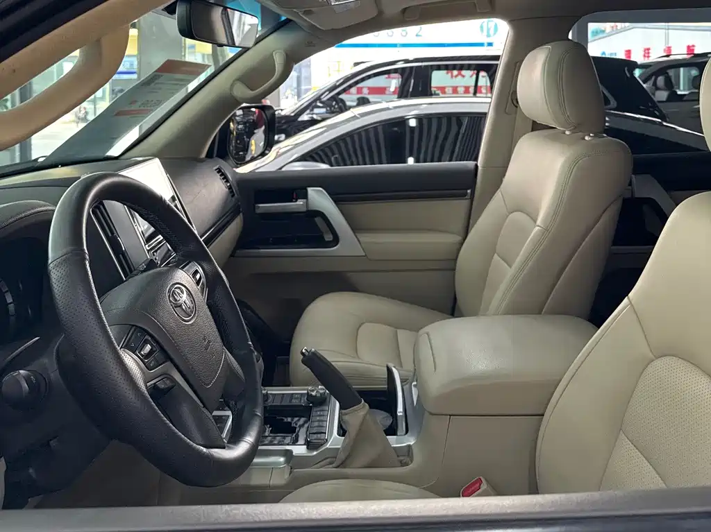 Toyota Land Cruiser — миниатюра 15