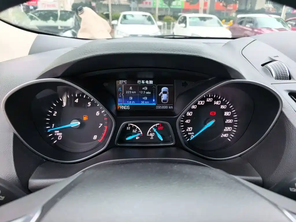 Ford Kuga — миниатюра 12