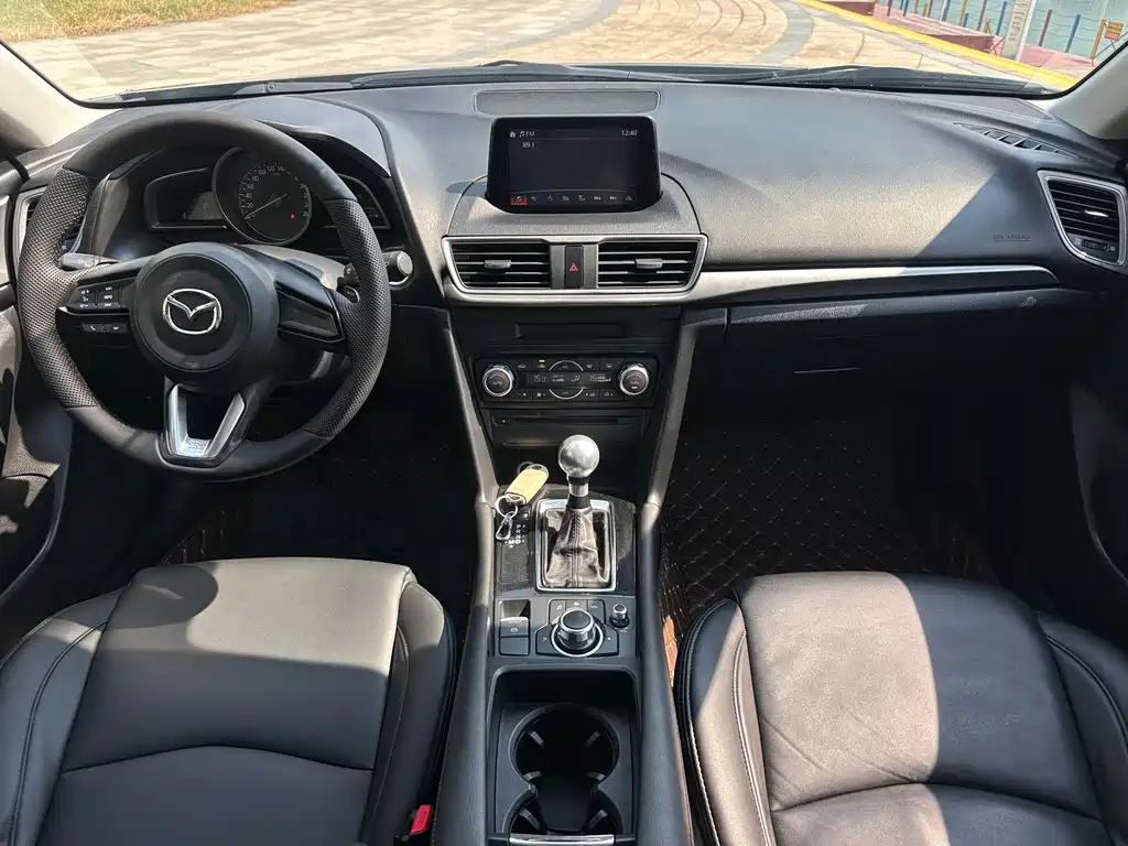 Mazda 3 Axela — миниатюра 8