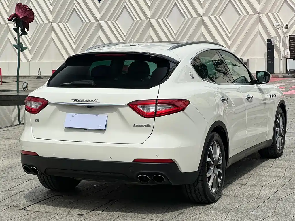 Maserati Levante — миниатюра 6