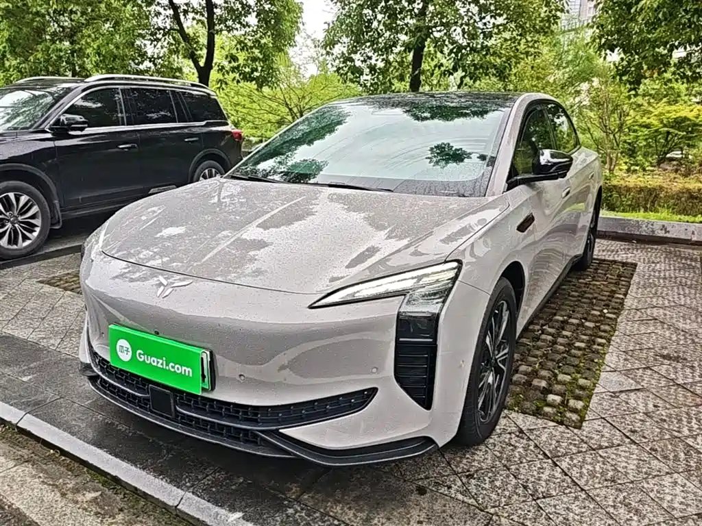 Hongqi Hongqi EH7 2024