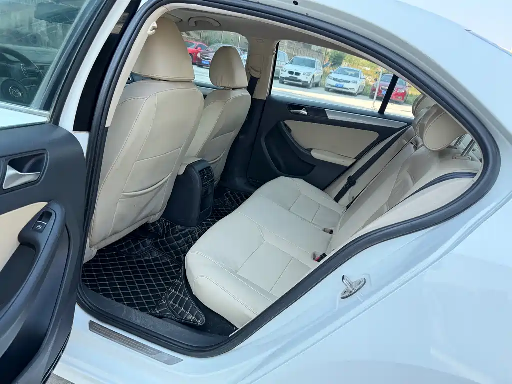 Volkswagen Sagitar — миниатюра 5