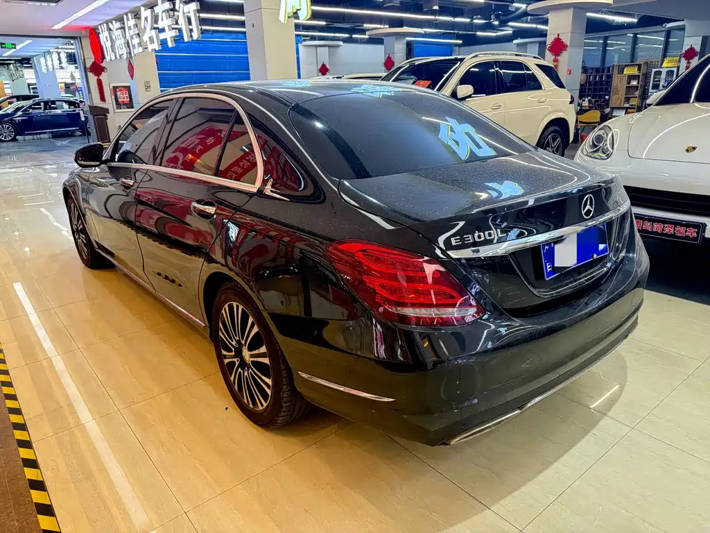 Mercedes-Benz C-Class — миниатюра 8