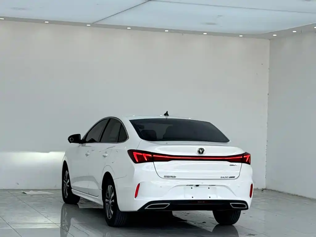 Changan Eado — миниатюра 5