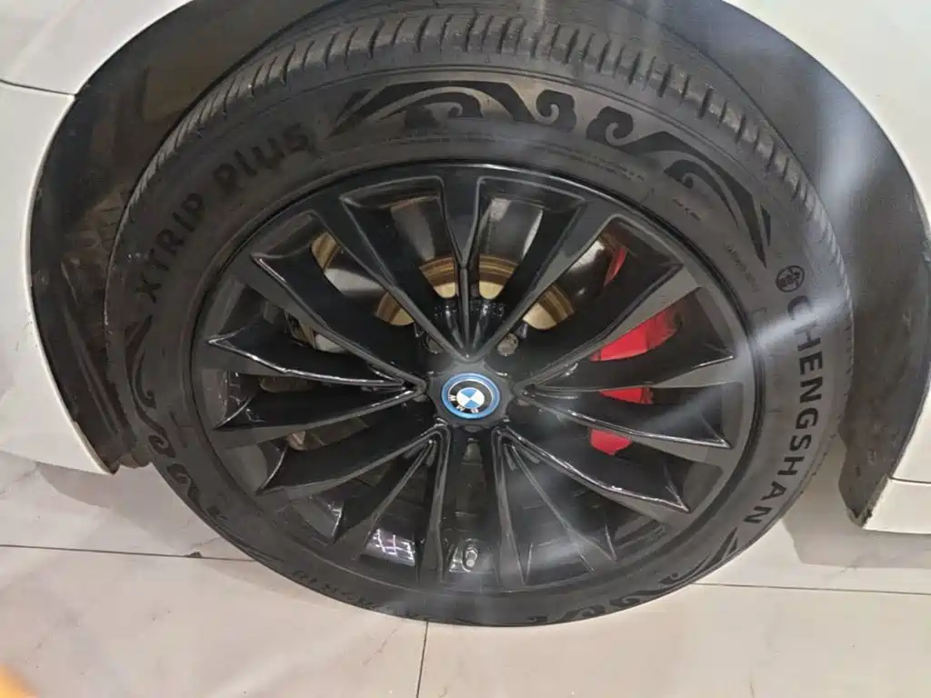 BMW 5 Series New Energy — миниатюра 23