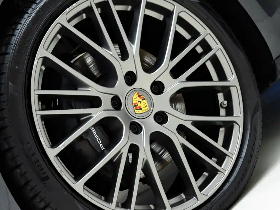 Porsche Panamera — миниатюра 6