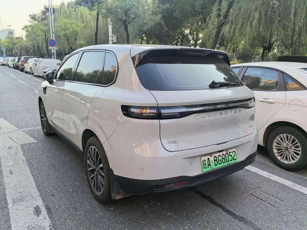 Leapmotor Leapmotor B10 — миниатюра 9