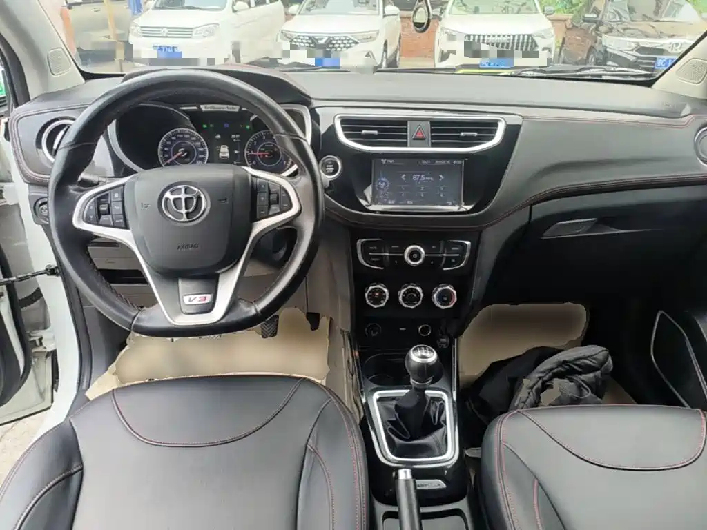 Brilliance V3 2016 1.5L MT