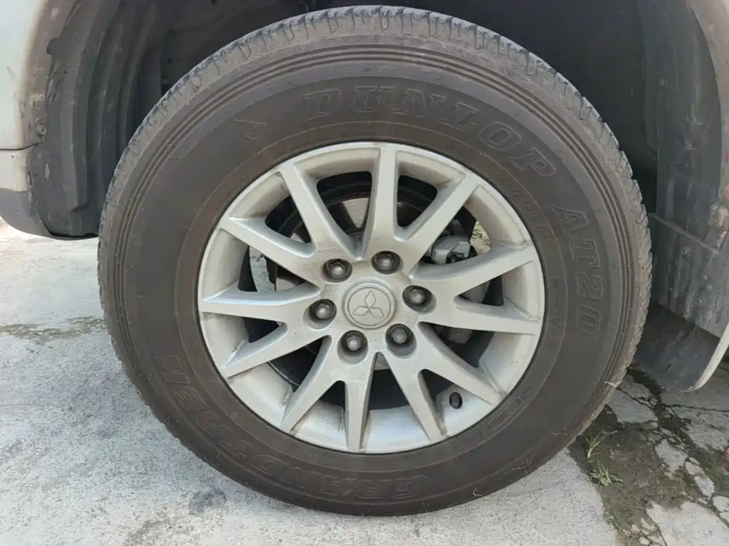 Mitsubishi Pajero Sport — миниатюра 23