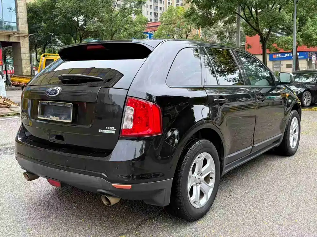 Ford Edge (Import) — миниатюра 6