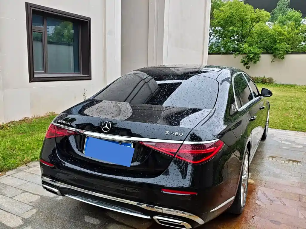Mercedes-Benz S-Class 2023