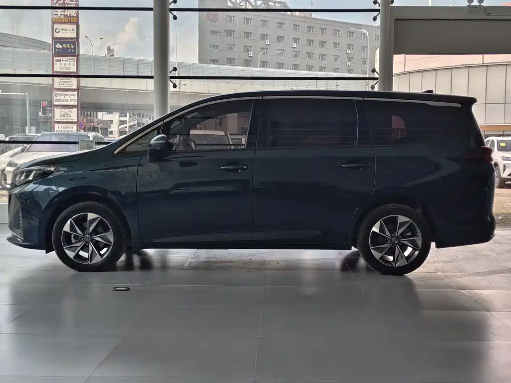 GAC M6 2021 270T DCT Premium （ мест）
