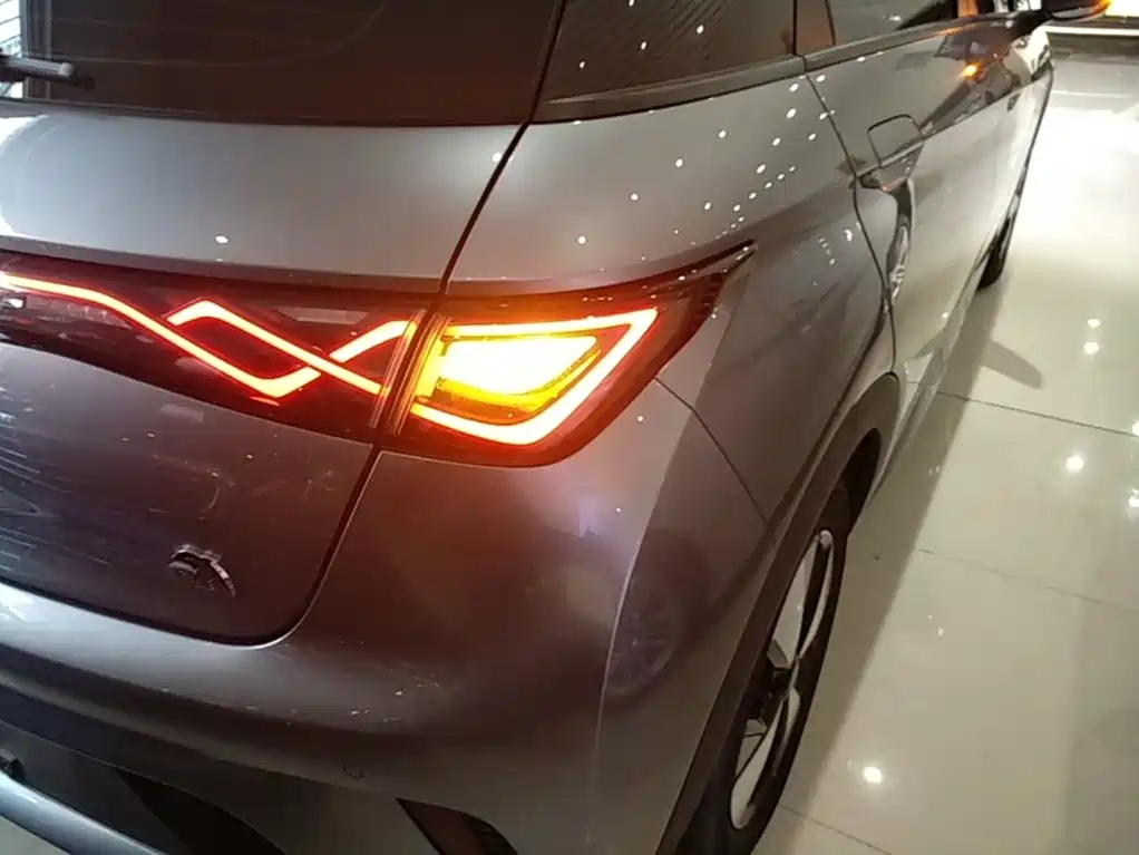 BYD Dolphin — миниатюра 8