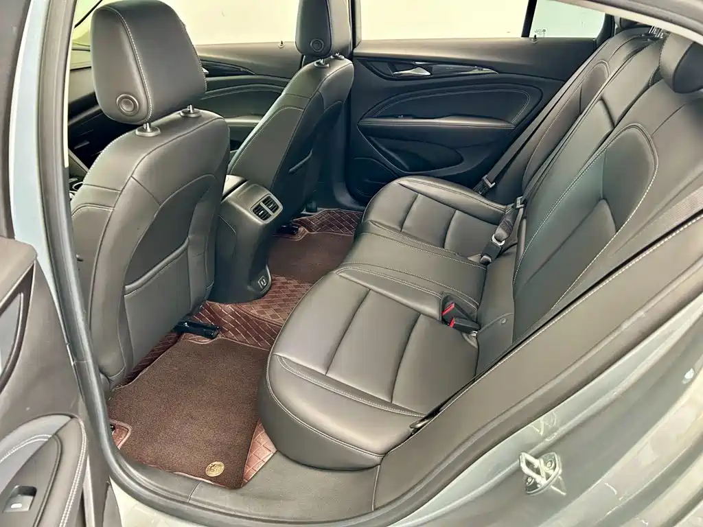 Buick Regal — миниатюра 7