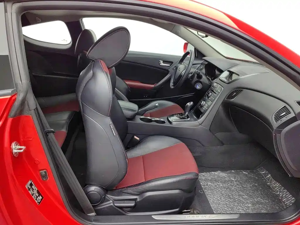 Hyundai Genesis Coupe — миниатюра 23