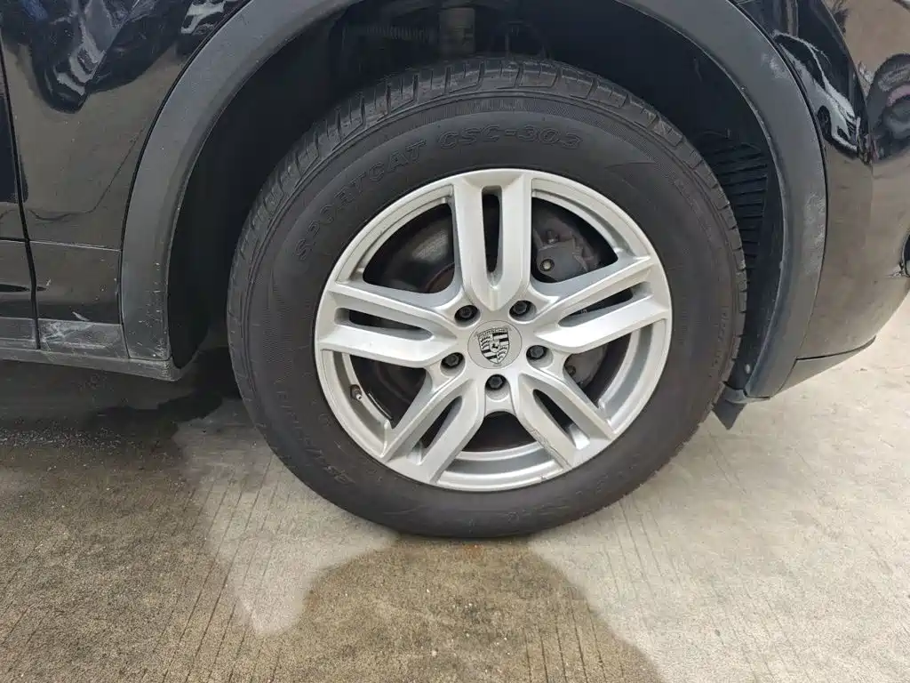 Porsche Cayenne — миниатюра 8