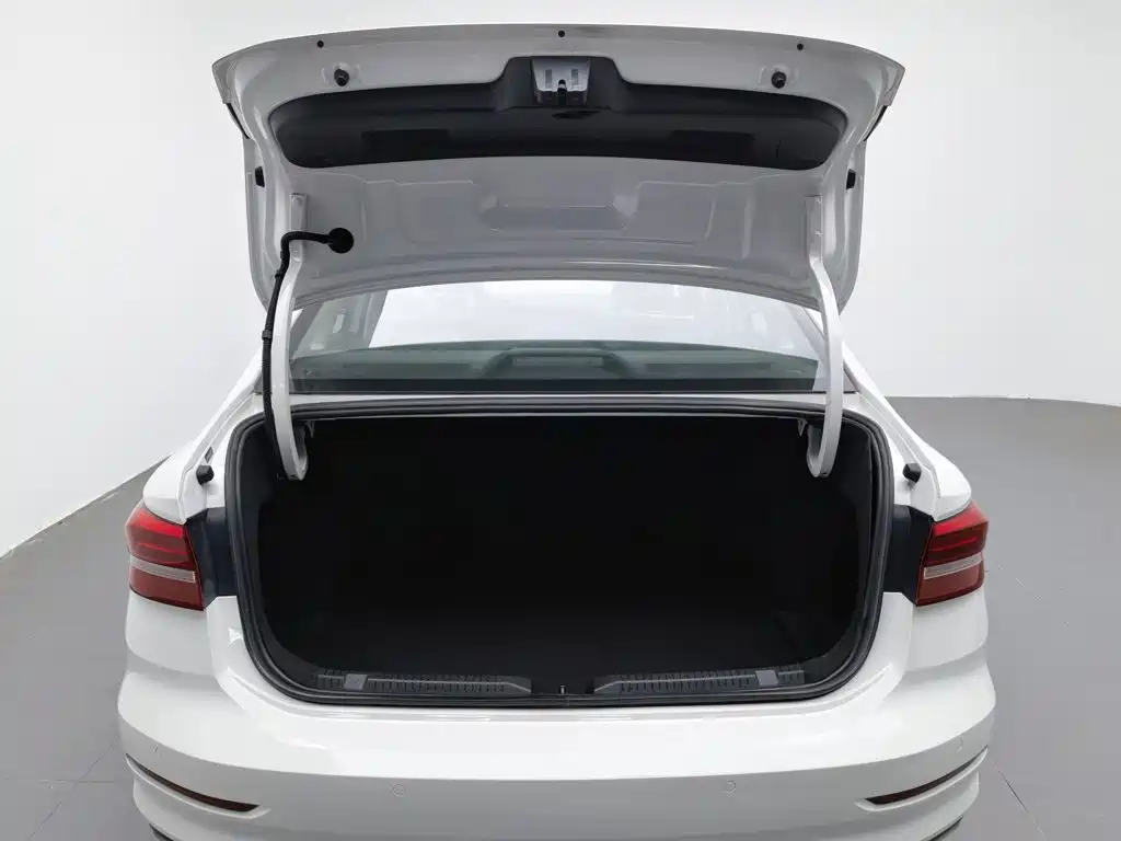 Volkswagen Lavida — миниатюра 16