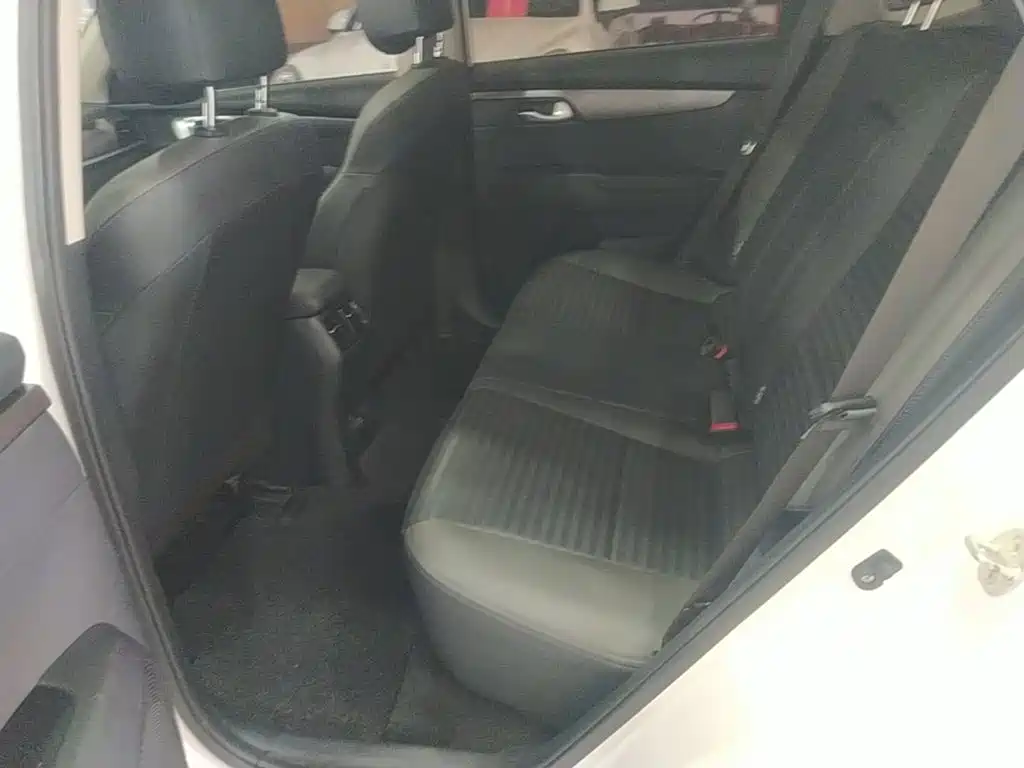 Kia Sportage — миниатюра 17
