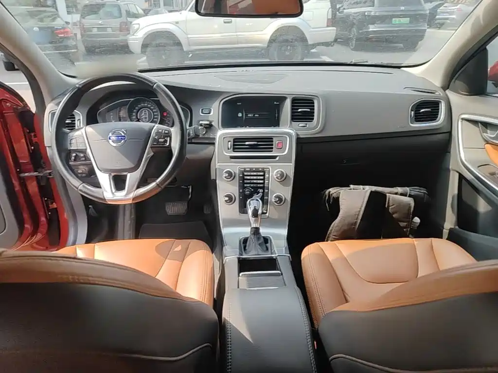 Volvo S60 — миниатюра 10