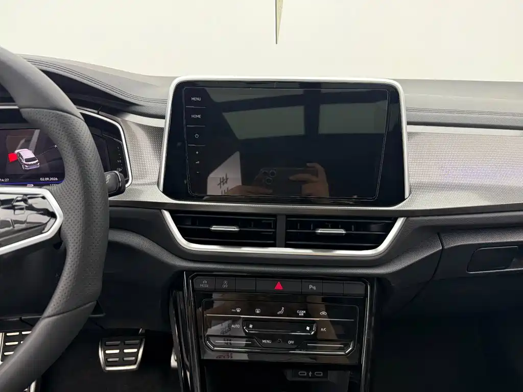 Volkswagen T-Roc — миниатюра 13