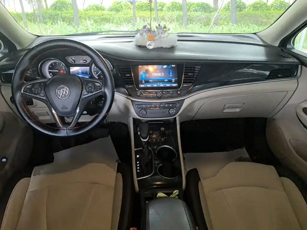Buick Verano — миниатюра 10
