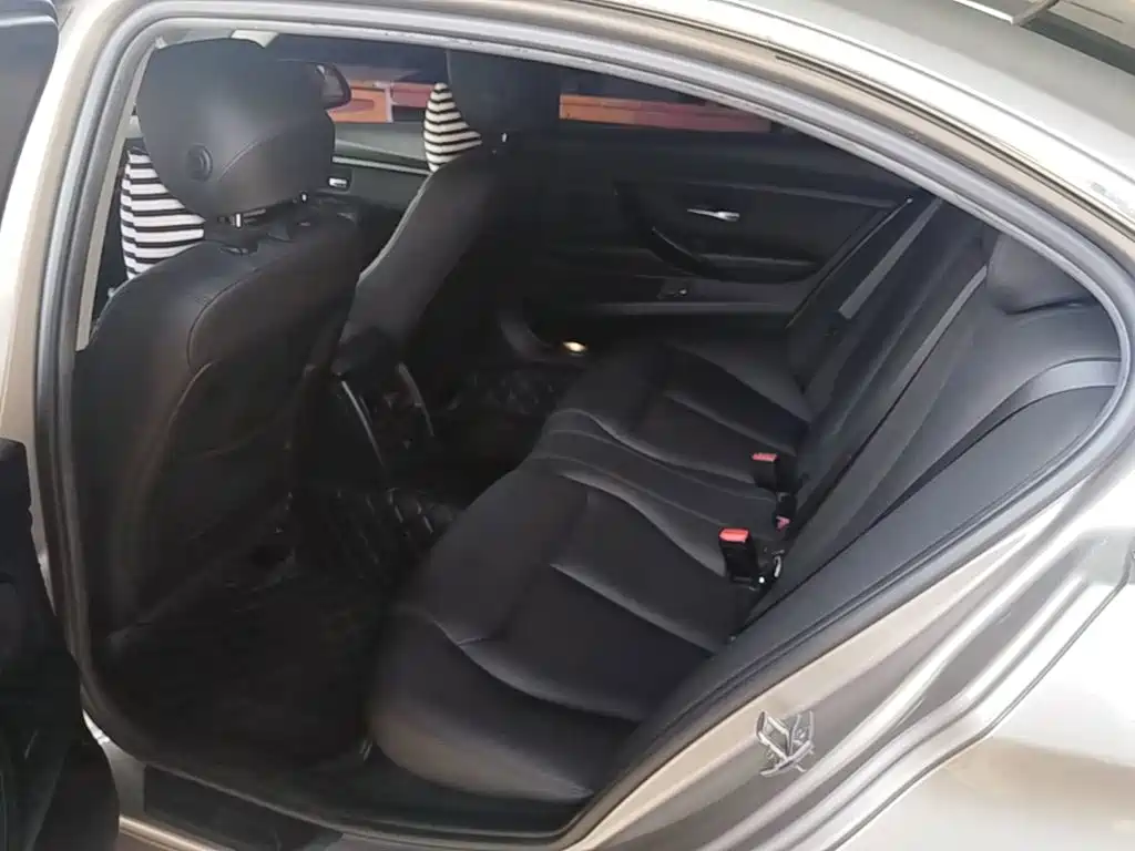 BMW 3 Series — миниатюра 17