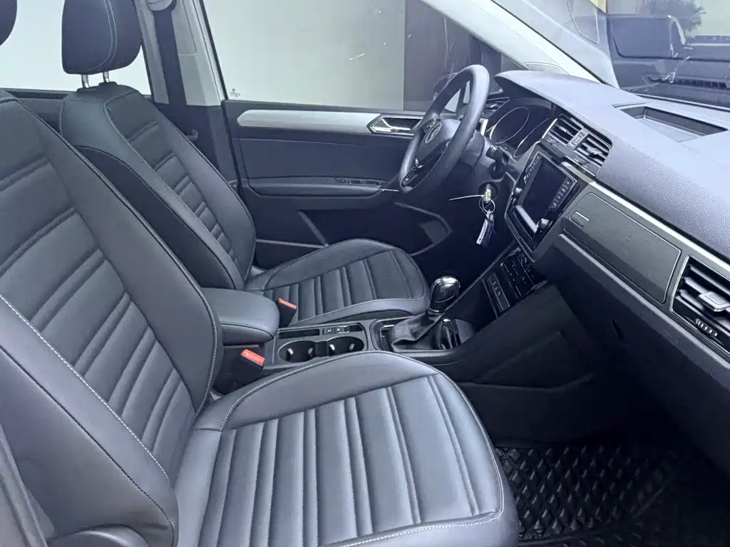 Volkswagen Touran — миниатюра 13