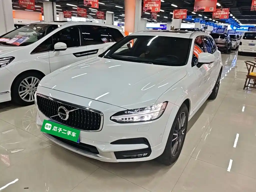 Volvo V90 — миниатюра 2