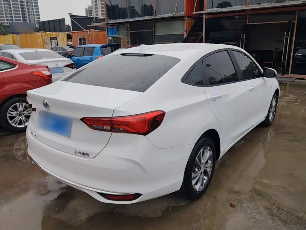 Buick Verano — миниатюра 7